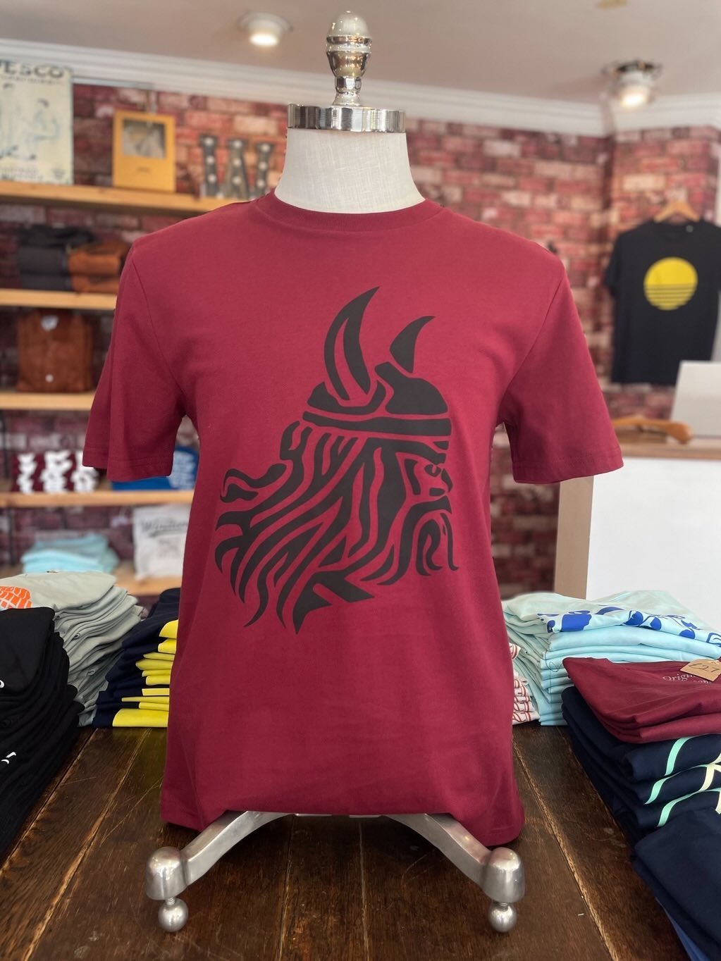 Winstons Viking T-Shirt - Burgundy/Black